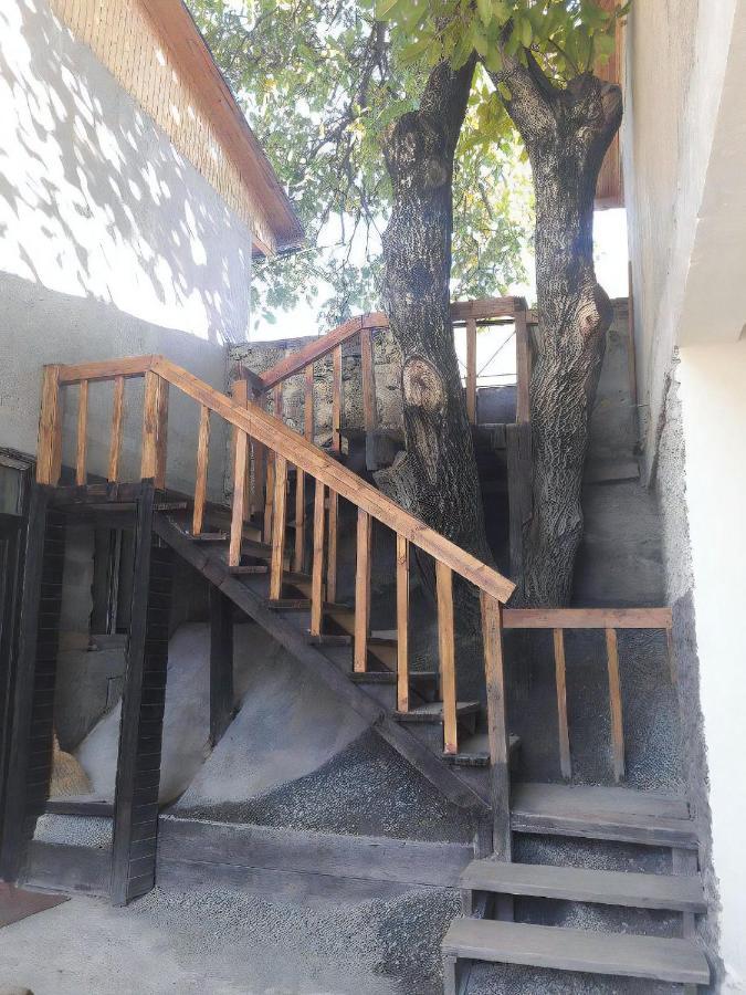 Guest House Mari30 Mestia Exterior foto